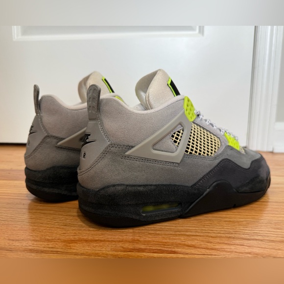 Nike air Jordan retro 4 SE neon 95 Sz 8.5 - Picture 6 of 15